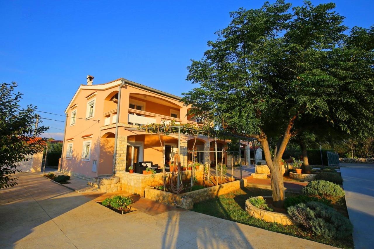 Apartments Nikaia Vir Exterior foto