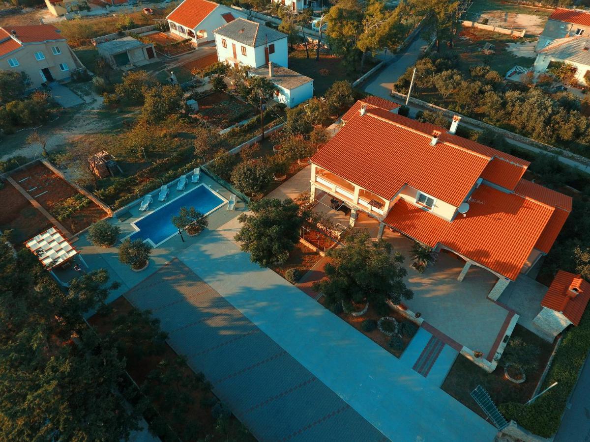 Apartments Nikaia Vir Exterior foto