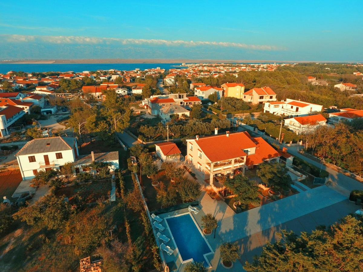 Apartments Nikaia Vir Exterior foto